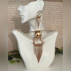 SALE🎄 JEWELRY SET  Spike Choker Necklace with Matching Earrings.